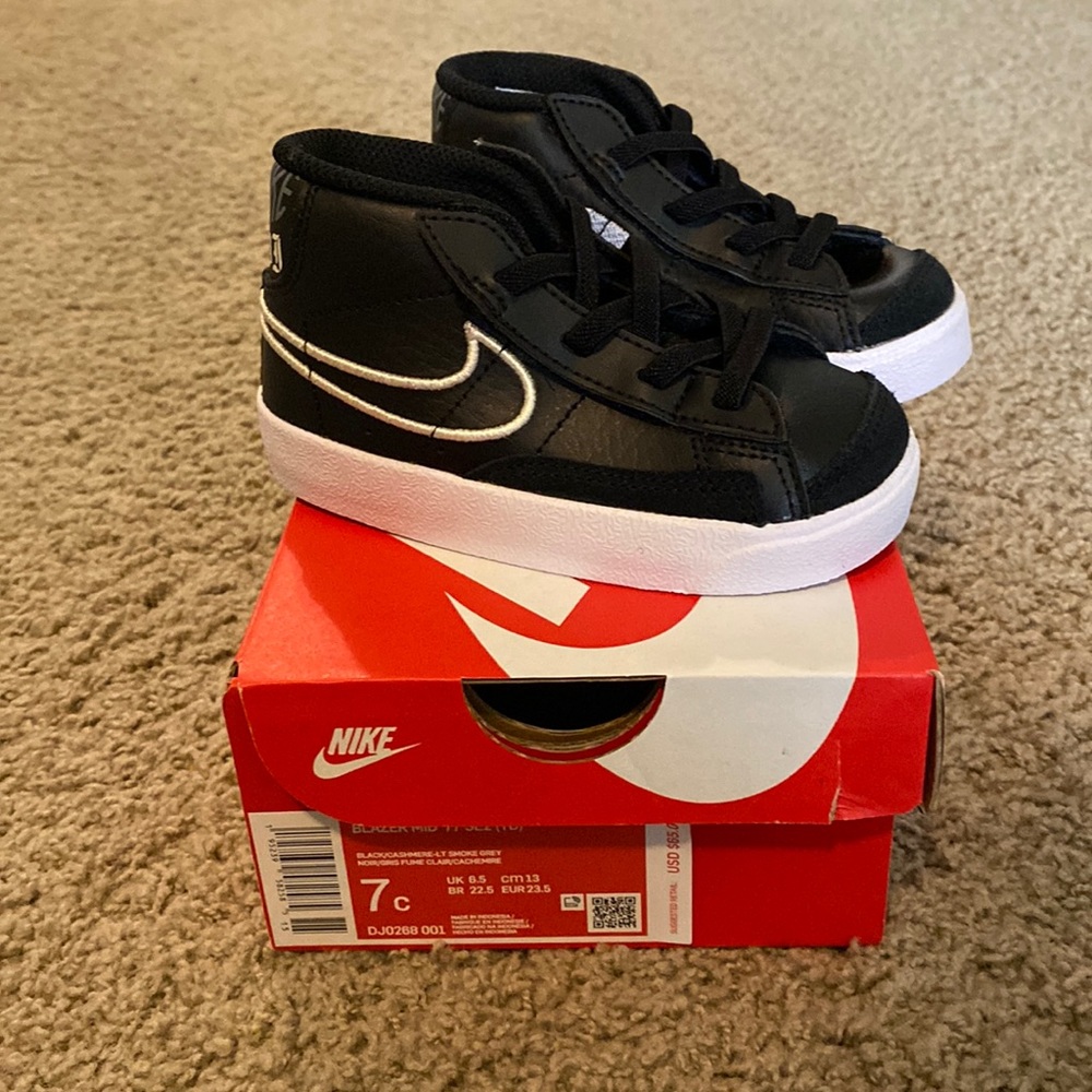 Nike Blazer Mid ‘77 SE2 (TD) Size 7C